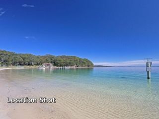 1/10 Catalina Close - so close to the water Guest house, Shoal Bay - 3