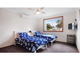 1 - 4 Bowral St Hawks Nest Guest house, Hawks Nest - 5