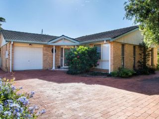 1/4 Huntly Close Guest house, Tuncurry - 1