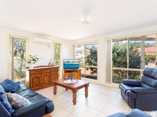 1/4 Huntly Close Guest house, Tuncurry - 2