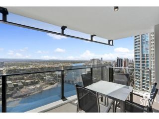 1 Bed + study- Sleeps 4 - Centre of Surfers Paradise Apartment, Gold Coast - 2