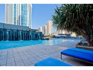 1 Bed + study- Sleeps 4 - Centre of Surfers Paradise Apartment, Gold Coast - 1