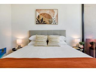 1-Bed Unit in Heart of Newquay Dining and Sights Apartment, Melbourne - 5