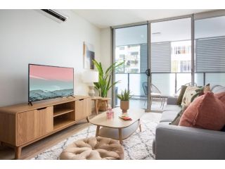 Studio Unit with Balcony near Burwood Bars & Shops Apartment, Sydney - 1