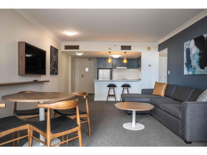 Unit with Parking and Gym, Near Trains and Shops Apartment, Sydney - imaginea 7
