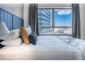 Unit with Parking and Gym, Near Trains and Shops Apartment, Sydney - thumb 6