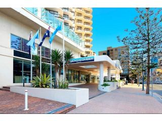 1 bedroom and 1 living room family suite Apartment, Gold Coast - 2