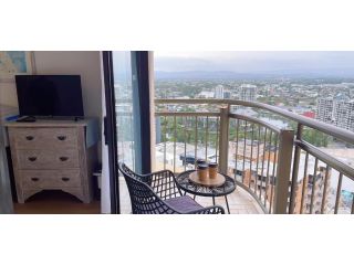 1 bedroom and 1 living room family suite Apartment, Gold Coast - 4
