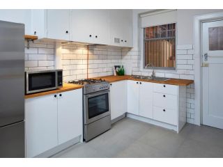 1 Bedroom Art Deco Apt With Study Apartment, Perth - 4