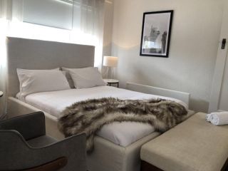 1 Bedroom Art Deco Apt With Study Apartment, Perth - 5