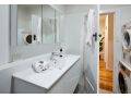 1 Bedroom Art Deco Apt With Study Apartment, Perth - thumb 8