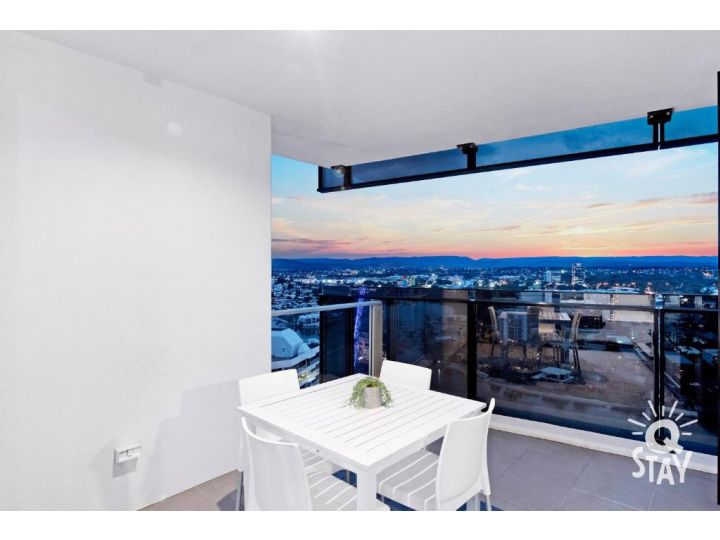 1 Bedroom & Study, River View Apartments - Circle on Cavill, Surfers Paradise! Apartment, Gold Coast - imaginea 4