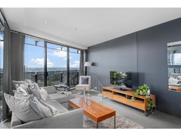 1 Bedroom & Study, River View Apartments - Circle on Cavill, Surfers Paradise! Apartment, Gold Coast - imaginea 16