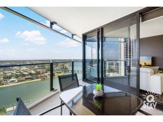 1 Bedroom & Study, River View Apartments - Circle on Cavill, Surfers Paradise! Apartment, Gold Coast - 2
