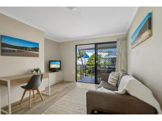 1 Bedroom Unit in 4 Star Tropical Resort in Noosaville Apartment, Noosaville - 2