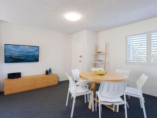 1 'Intrepid', 3 Intrepid Close - Amazing views of Shoal Bay, only 100m from the Beach Apartment, Shoal Bay - 3