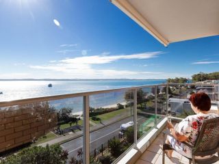 1 'Kiah', 53 Victoria Parade - stunning views, wifi, aircon, just across the road to the water Apartment, Nelson Bay - 4