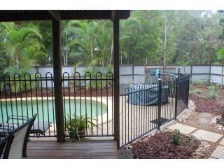 1 Naiad Court - Lowset family home with swimming pool and covered deck. Pet friendly Guest house, Rainbow Beach - 5