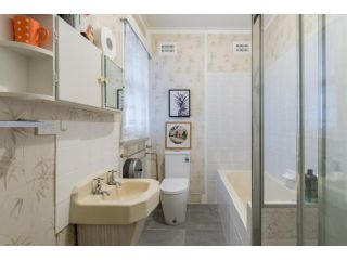 1 Private Double room in Carramar 1 Minute Walk To Station - ROOM ONLY Guest house, Villawood - 5
