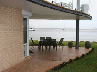 1 'The Clippers' 131 Soldiers Point Road - fabulous waterfront unit Apartment, Salamander Bay - 2