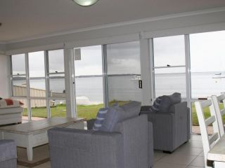 1 'The Clippers' 131 Soldiers Point Road - fabulous waterfront unit Apartment, Salamander Bay - 4
