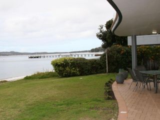 1 'The Clippers' 131 Soldiers Point Road - fabulous waterfront unit Apartment, Salamander Bay - 1