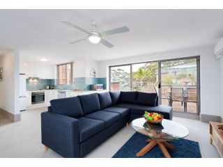 1 'Thurlow Lodge', 6 Thurlow Avenue - air conditioned & pool in the heart of town Apartment, Nelson Bay - 5
