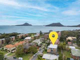1 Veroncia Court 4 Weatherly Cl Apartment, Nelson Bay - 2