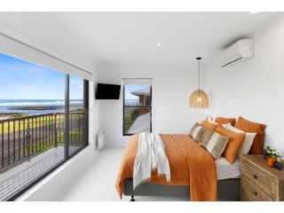 10 OCEAN DRIVE Guest house, Port Fairy - 1