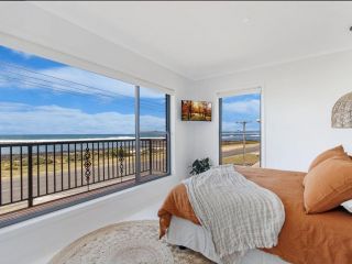 10 OCEAN VILLA Guest house, Port Fairy - 2