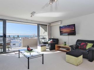 11 'Bayview Apartment' 42 Stockton Street - right in the CBD of Nelson Bay with water views Apartment, Nelson Bay - 1