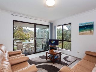 11 'Shoreline' 1 Intrepid Close - cosy unit within walking distance to the water Apartment, Shoal Bay - 3
