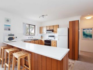 11 'Shoreline' 1 Intrepid Close - cosy unit within walking distance to the water Apartment, Shoal Bay - 5