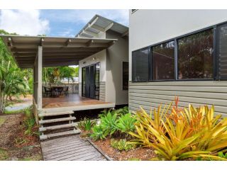 12 Naiad Court- Pool, sleeps 8, close to beach Guest house, Rainbow Beach - 3