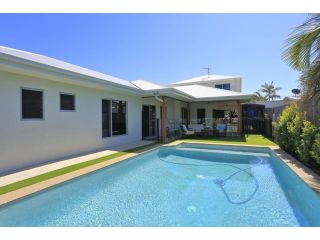 12th Tee BnB Bed and breakfast, Bargara - 1