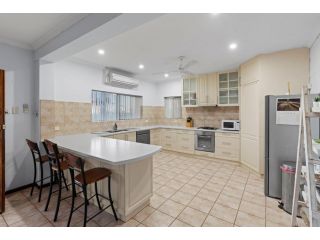 13 Skipjack Circle Guest house, Exmouth - 5
