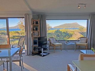 14 'Intrepid', 3 Intrepid Close - Unlimited magnificent water views Apartment, Shoal Bay - 3