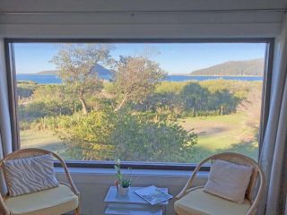 14 'Intrepid', 3 Intrepid Close - Unlimited magnificent water views Apartment, Shoal Bay - 1