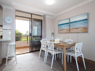 14 'The Commodore' 9-11 Donald Street- unit in the heart of town with views & WIFI Apartment, Nelson Bay - 3
