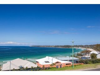 143 Mitchell Pde - Magnificent Outlook Apartment, Mollymook - 1