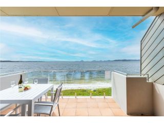 15 'Harbourside' 3-7 Soldiers Point Road - right on the waterfront Apartment, Soldiers Point - 1