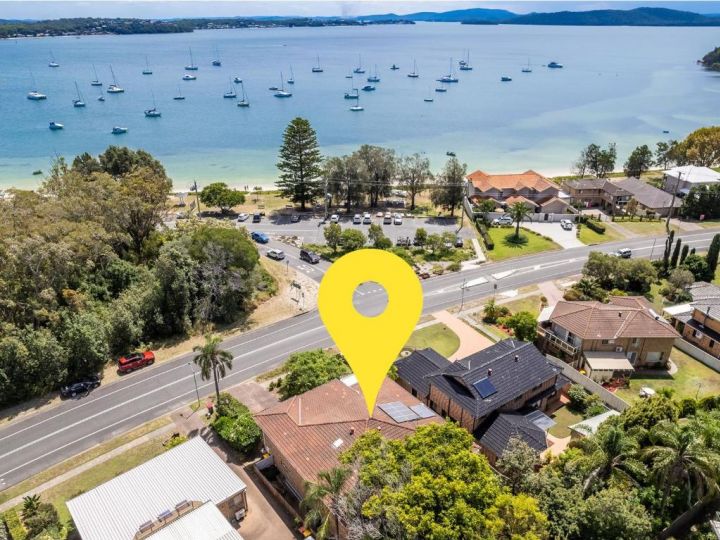 151 Sandy Point Road Large house with waterview air conditioning and WiFi Guest house, Corlette - imaginea 2