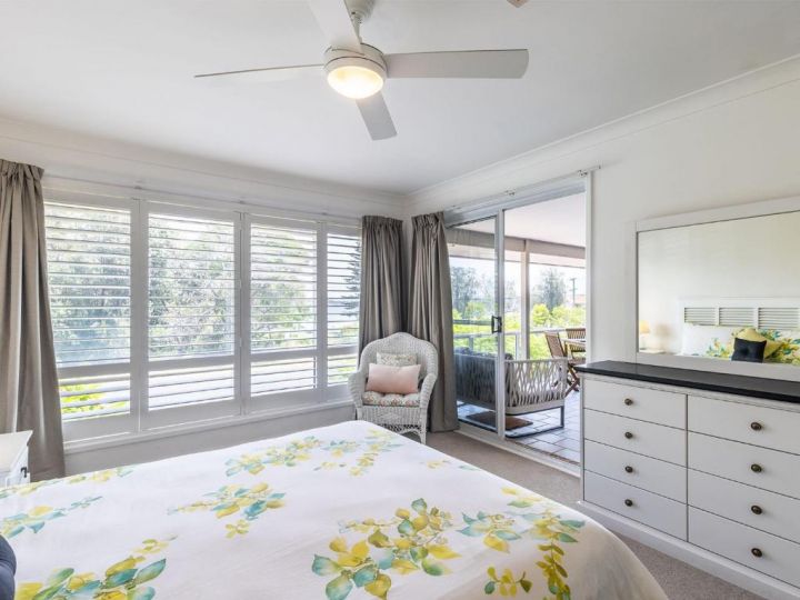 151 Sandy Point Road Large house with waterview air conditioning and WiFi Guest house, Corlette - imaginea 20