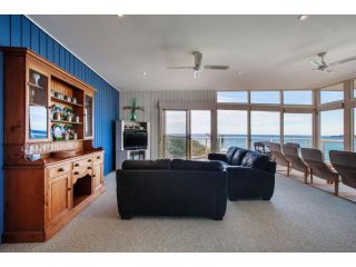 164 Mitchell Pde - Spectacular Views Guest house, Mollymook - 3