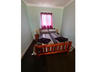 Manuka Cottage Guest house, Broken Hill - 3