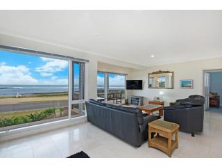 18 Ocean Downstairs Guest house, Port Fairy - 1