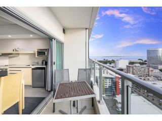 '18th in the Clouds' CBD Resort Living with Pool Apartment, Darwin - 1