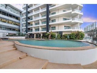'18th in the Clouds' CBD Resort Living with Pool Apartment, Darwin - 5