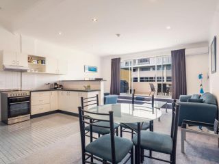 1BR Unit at Manly Beach with Pool & Hot Tub Apartment, Sydney - 2