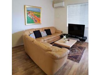 Mt.Lawley Superb 2 BR location Comfort, style 2 Apartment, Perth - 1